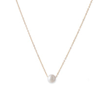 Load image into Gallery viewer, 14 Karat Gold Necklace with Cultured Freshwater Floating Pearl