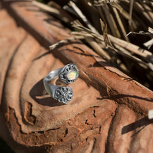 Load image into Gallery viewer, Oxidized Ethiopian Opal Wrap Ring