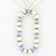 Cargar imagen en el visor de la galería, LO4652 - Antique Silver White Metal Bracelet with Synthetic Pearl in Sea Blue
