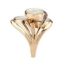 Cargar imagen en el visor de la galería, TK3822 - IP Rose Gold(Ion Plating) Stainless Steel Ring with AAA Grade CZ in Clear