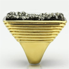 Cargar imagen en el visor de la galería, VL088 - IP Gold(Ion Plating) Brass Ring with Synthetic Synthetic Stone in Jet
