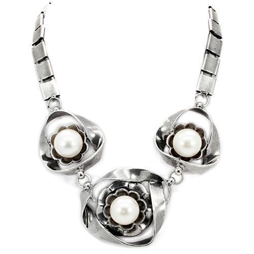 LO1867 - Antique Silver White Metal Necklace with Synthetic Pearl in White