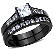 Cargar imagen en el visor de la galería, TK3555 - IP Black(Ion Plating) Stainless Steel Ring with AAA Grade CZ  in Clear