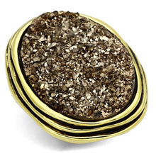 Cargar imagen en el visor de la galería, VL085 - IP Gold(Ion Plating) Brass Ring with Synthetic Synthetic Stone in Champagne